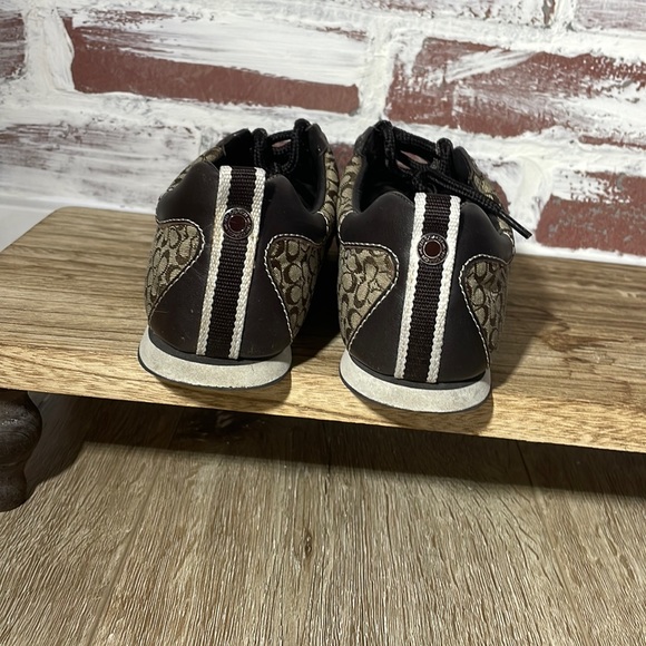 Shoes - Picture 5 of 6